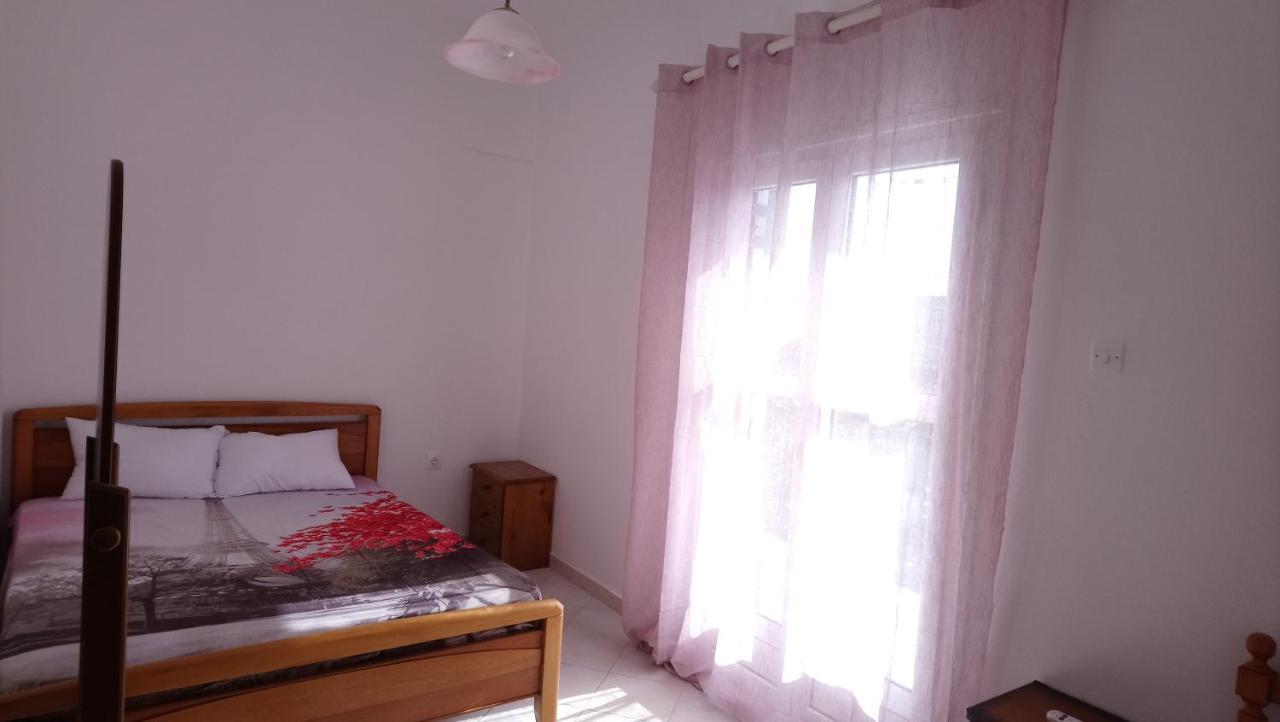 Vacation House In Stroggili Agios Ioannis Peristeron  Exterior photo